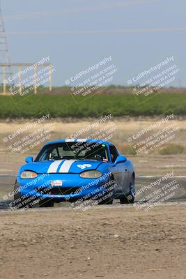 media/Apr-30-2022-CalClub SCCA (Sat) [[98b58ad398]]/Group 5/Race (Outside Grapevine)/